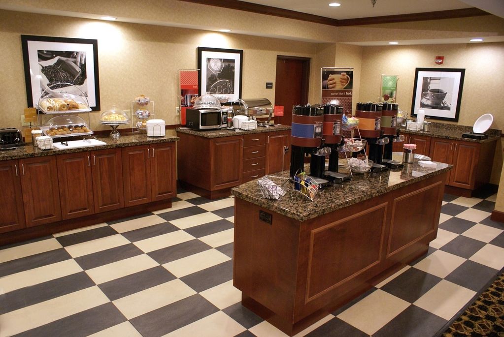 Hampton Inn & Suites Toledo-Perrysburg Rossford Ресторан фото