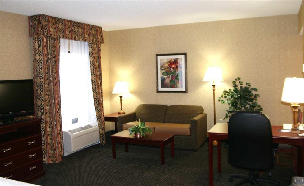 Hampton Inn & Suites Toledo-Perrysburg Rossford Номер фото